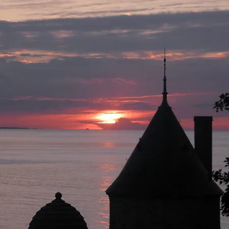 Bed & Breakfast Entre Mont Et Merveille